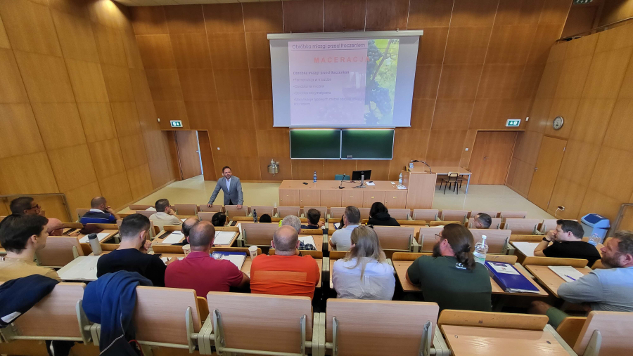XIII zjazd szkoleniowy Studium Praktycznego Winiarstwa Podkarpackiej Akademii Wina